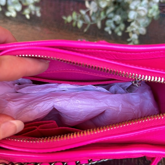 CHANEL Pink Quilted Crossbody Bag - Picture 4 of 4